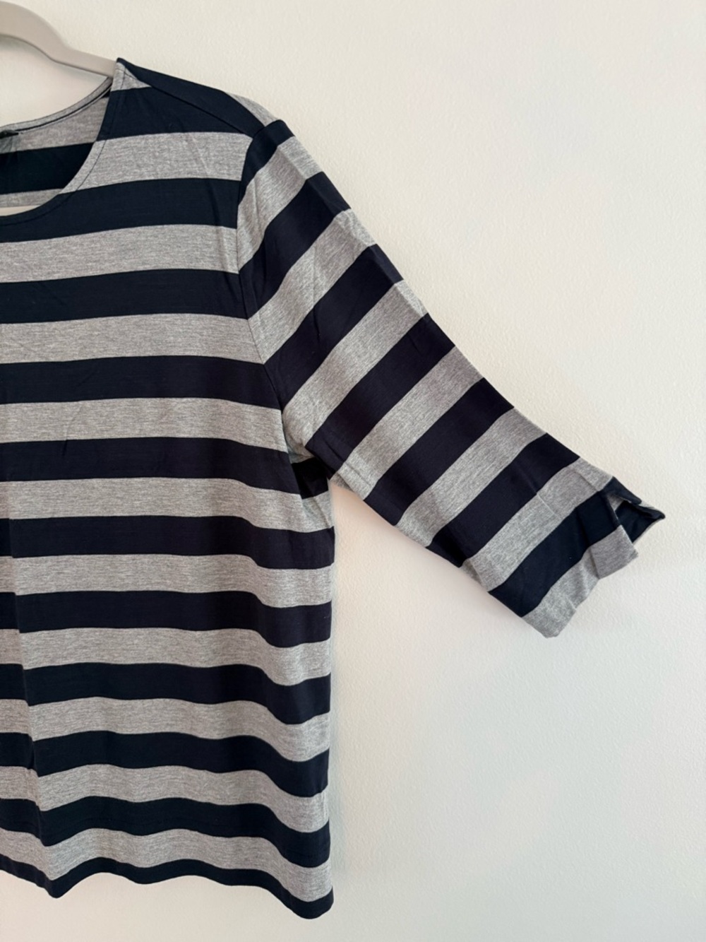 J. Jill Wearever Collection 3/4 Sleeve Top Navy and Gray Stripes Sz Petite Large - Picture 3 of 9